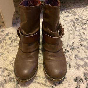 Blowfish booties. Size 6. Barely worn.